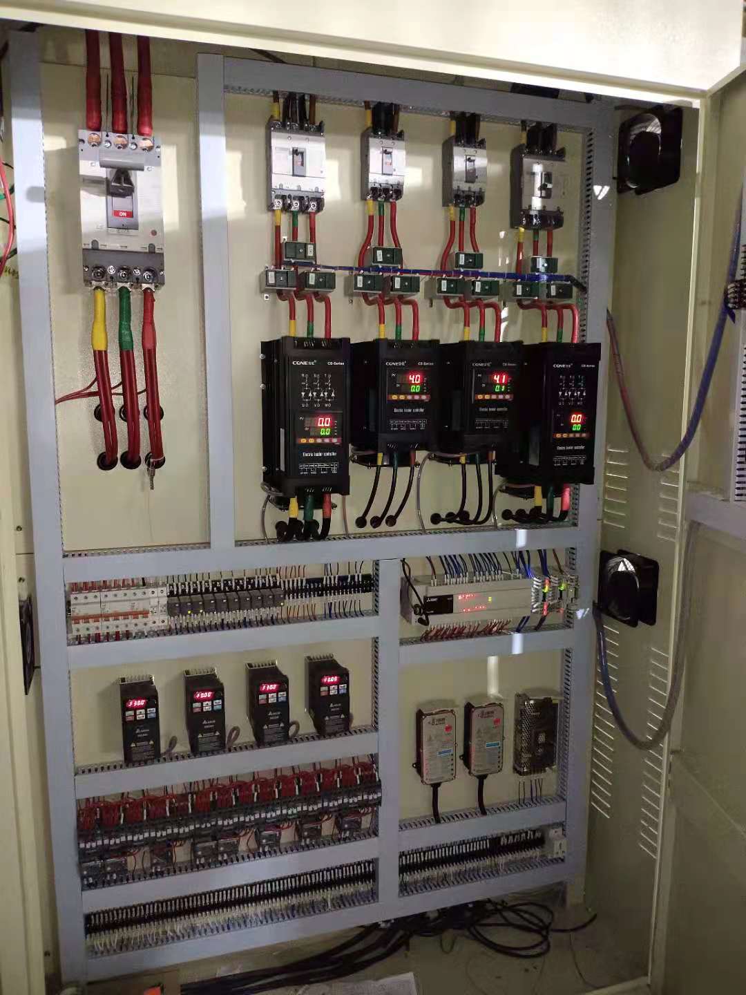 智能數顯SCR調功器在玻璃鋼化爐上應用